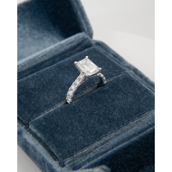 18kt 3ct emerald cut ring 3/4 pave