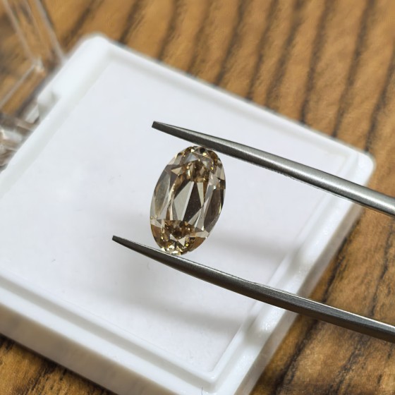 Champagne diamond/Oval Old Mine/3.72CT/IGI/FANCY BROWN